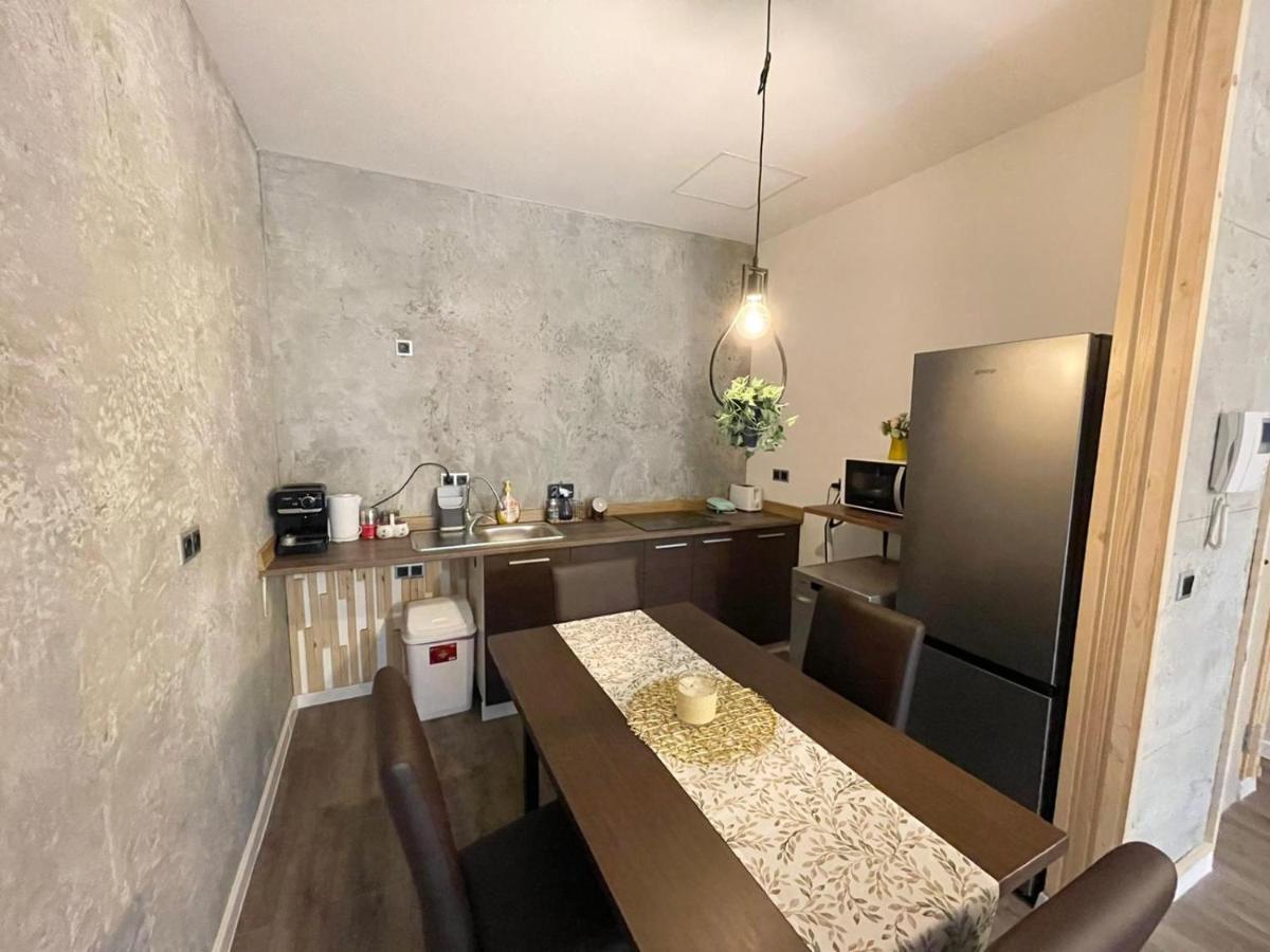 Mat Rent Poiana Brasovアパートメント エクステリア 写真